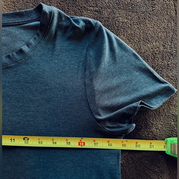 BEYOND YOGA Featherweight On The Down Low Tee - Nocturnal Navy size M - Picture 8 of 9